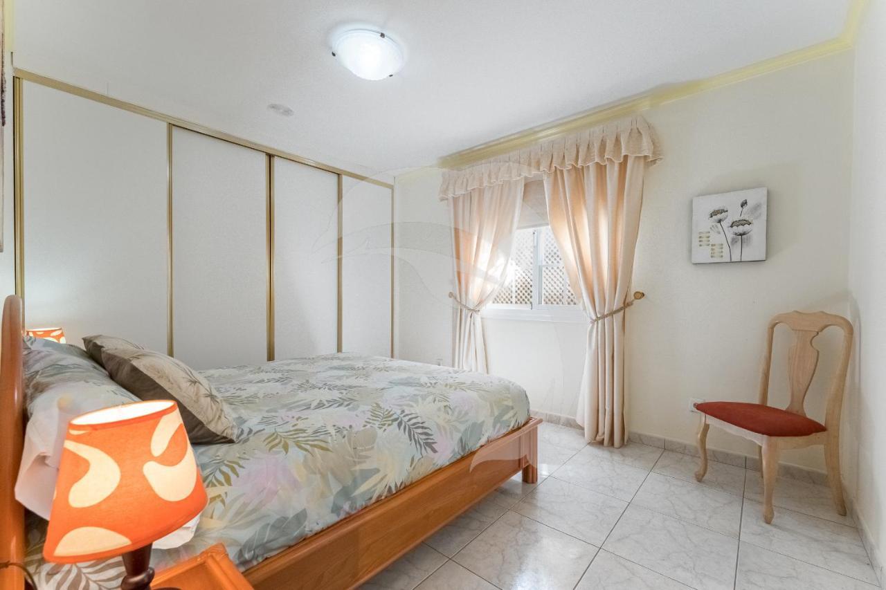 אל מדאנו Apartamentos Los Delfines מראה חיצוני תמונה